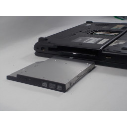 Замена привода компакт-дисков Toshiba Satellite L305D-S5895 Замена привода компакт-дисков