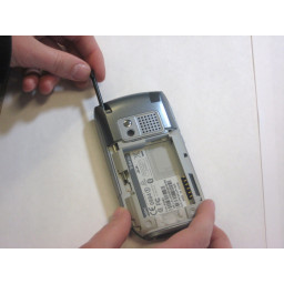 Замена задней панели Palm Treo 680